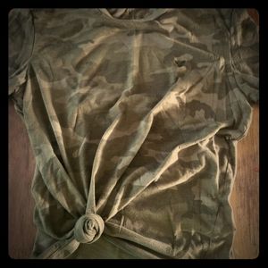 Camo American Eagle tshirt